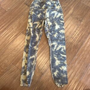 Varley black and Cream Tie-Dye pants